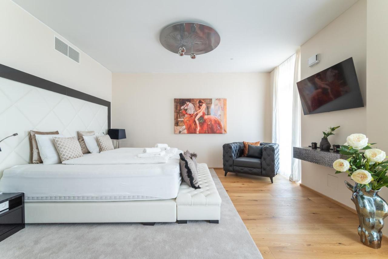 Exclusive 2Br Skyline Penthouse By Hm Apartment เวียนนา ภายนอก รูปภาพ